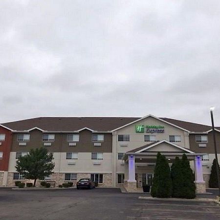 Holiday Inn Express Toledo West Napoleon Экстерьер фото