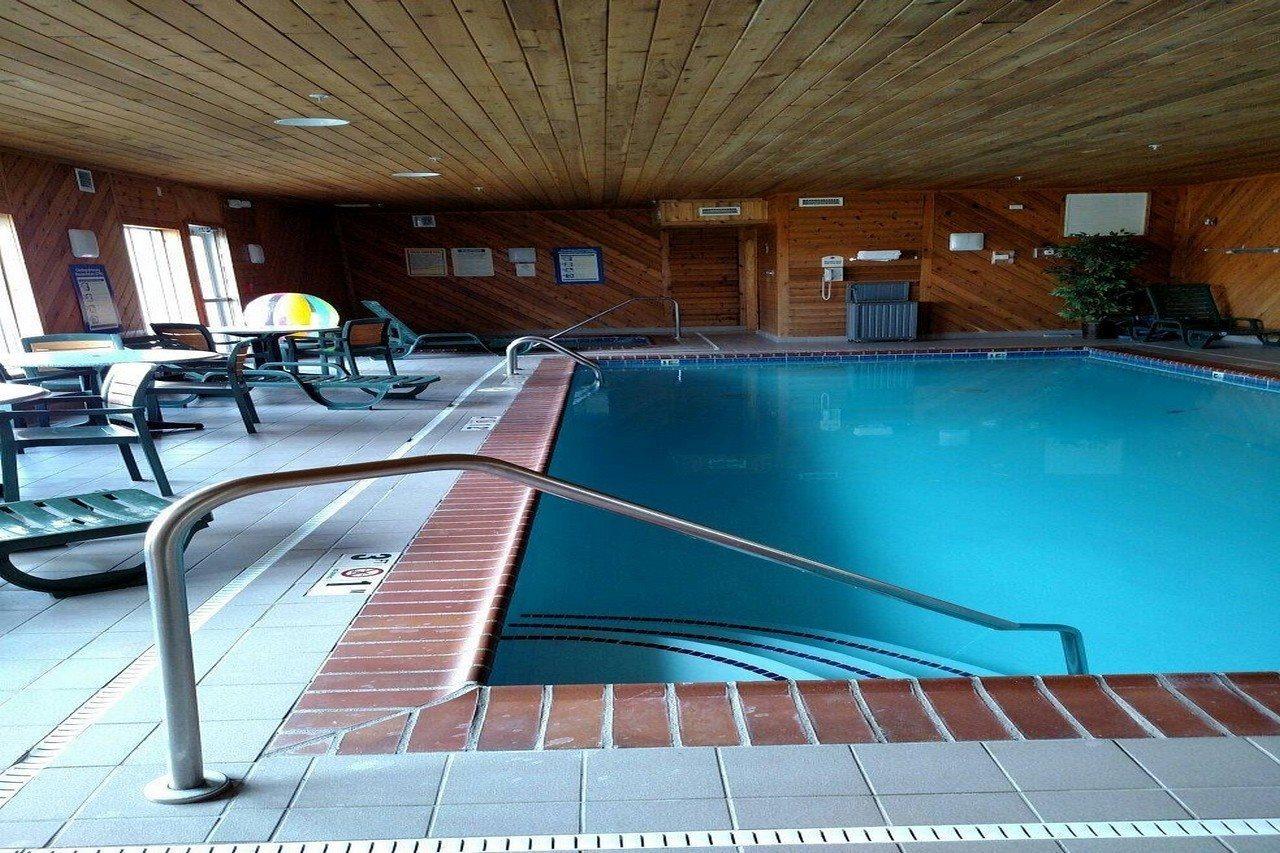 Holiday Inn Express Toledo West Napoleon Экстерьер фото